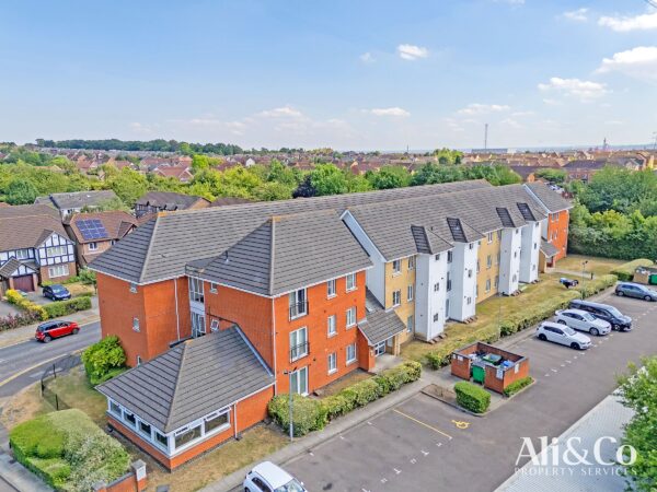 Flat , Gower Place, Chafford Hundred, Grays