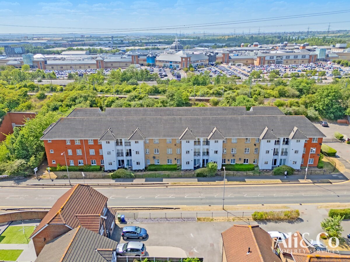 Flat , Gower Place, Chafford Hundred, Grays