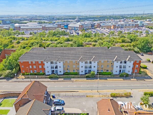 Flat , Gower Place, Chafford Hundred, Grays