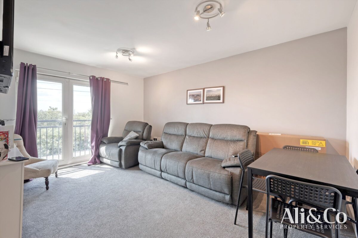 Flat , Gower Place, Chafford Hundred, Grays