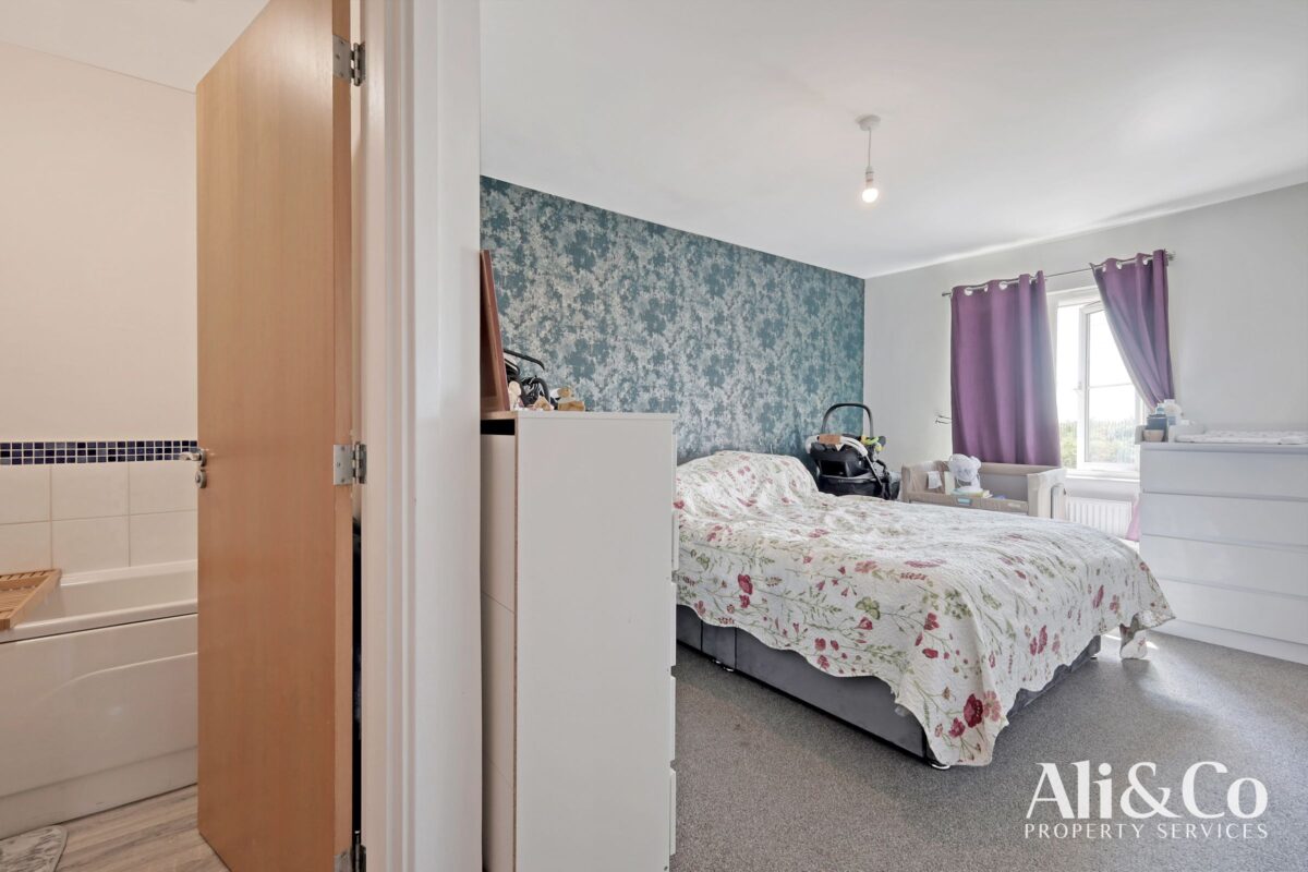 Flat , Gower Place, Chafford Hundred, Grays