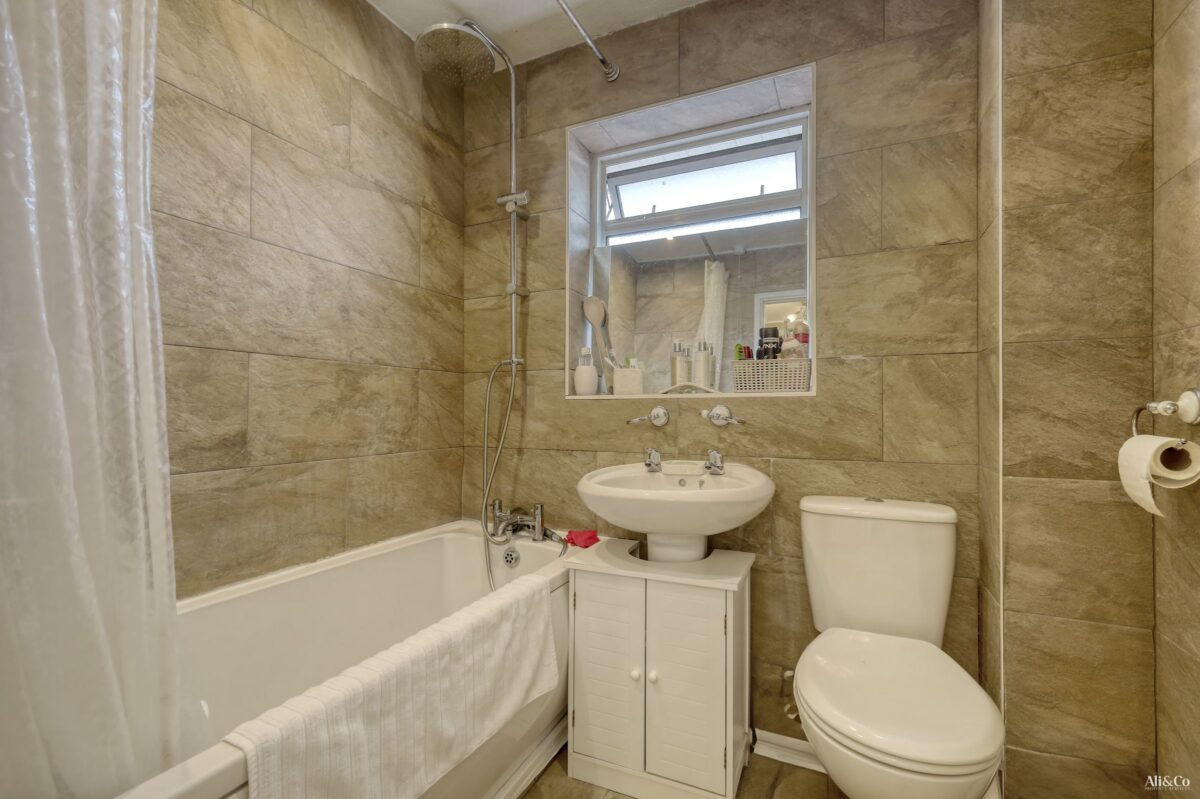 Brindles Close, Linford, Stanford-le-Hope