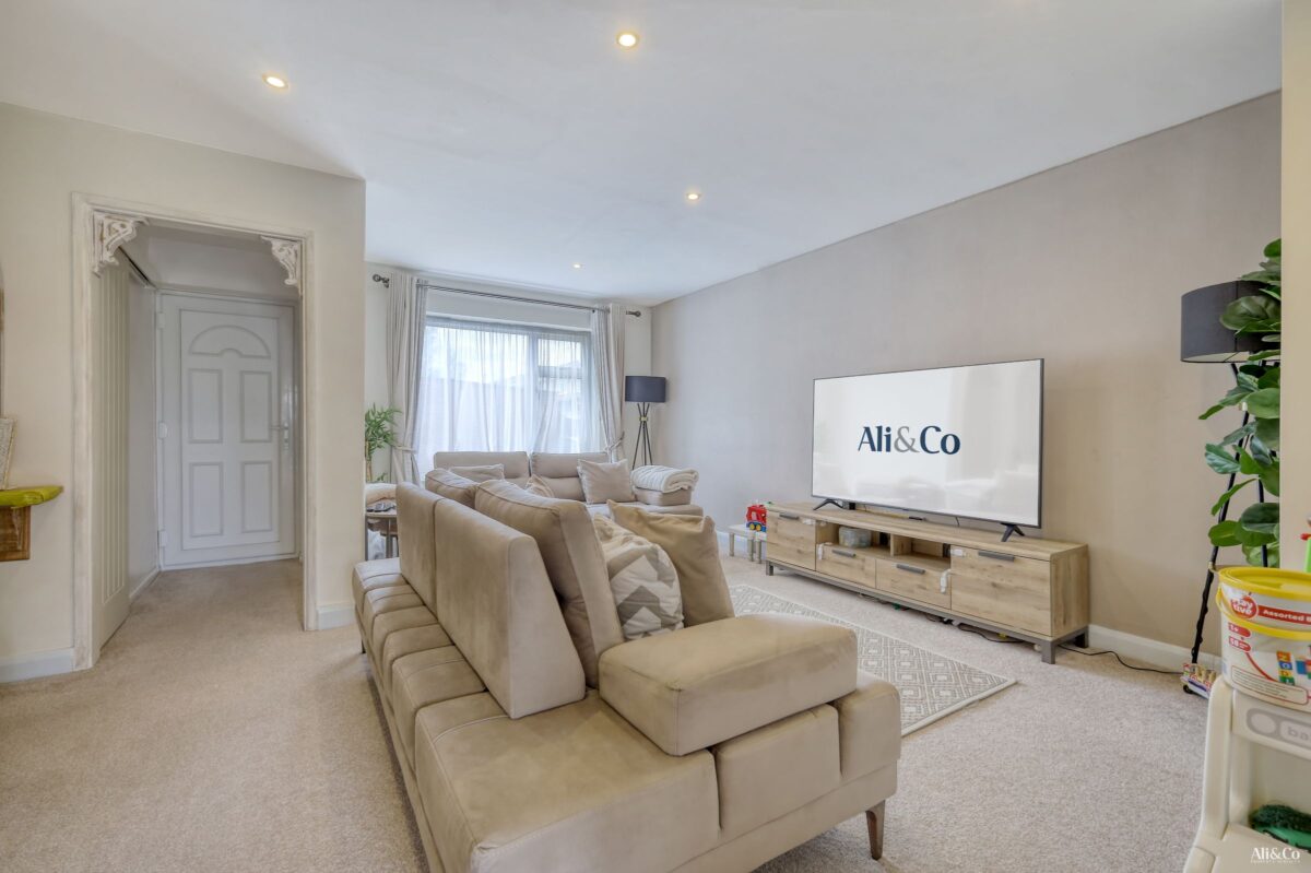 Brindles Close, Linford, Stanford-le-Hope