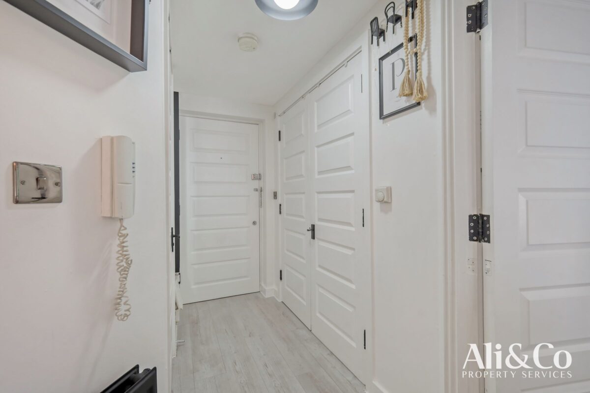 Albany Heights, Grays