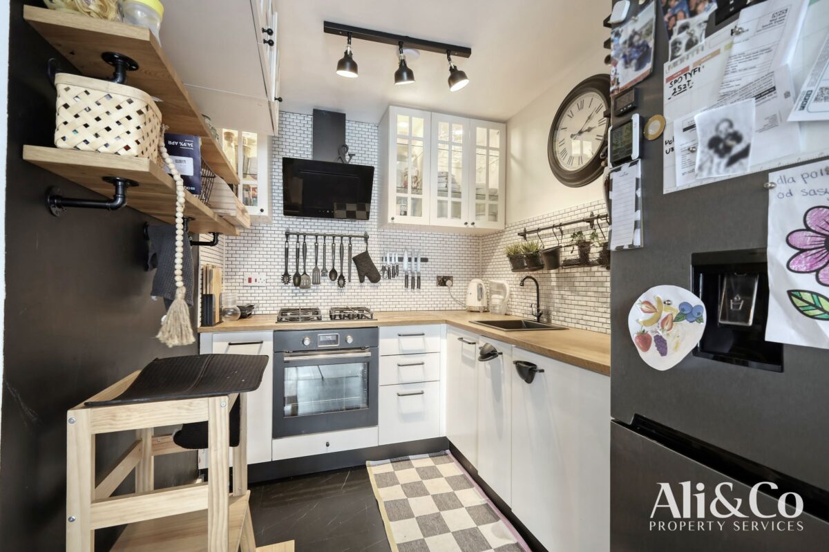 Albany Heights, Grays