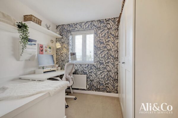 Woodside Close, Grays