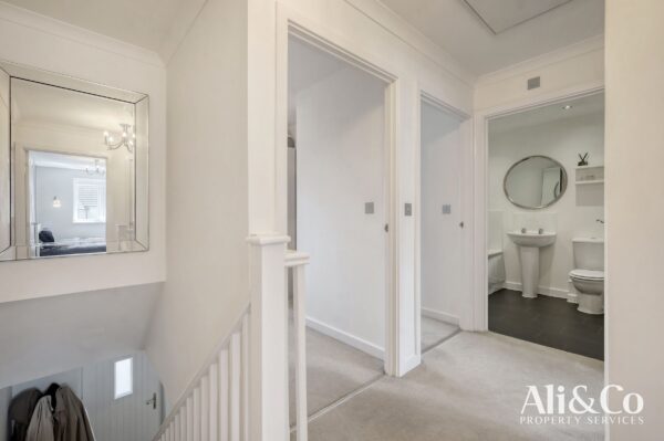 Woodside Close, Grays