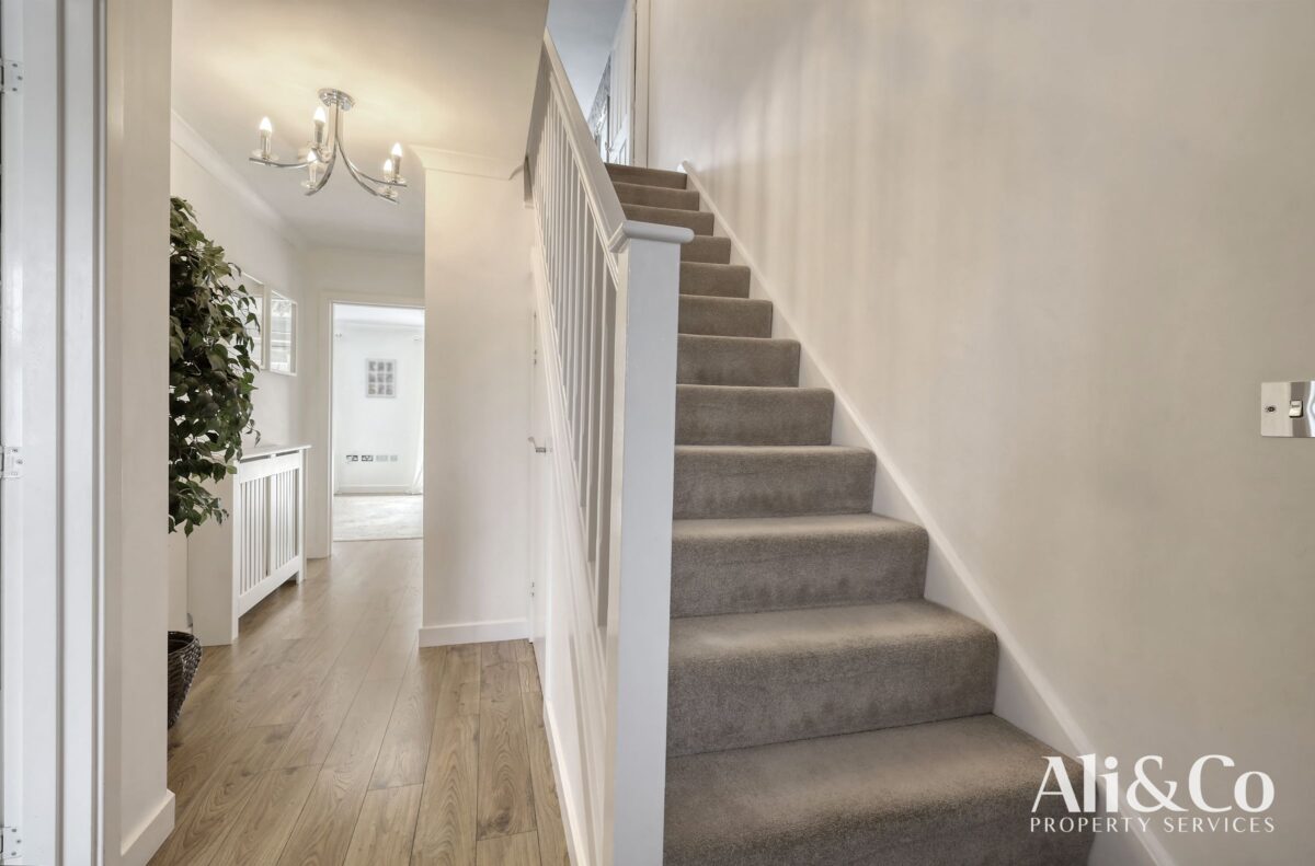 Woodside Close, Grays