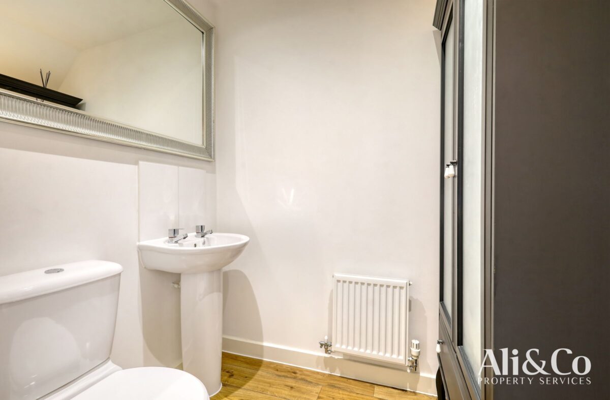 Woodside Close, Grays