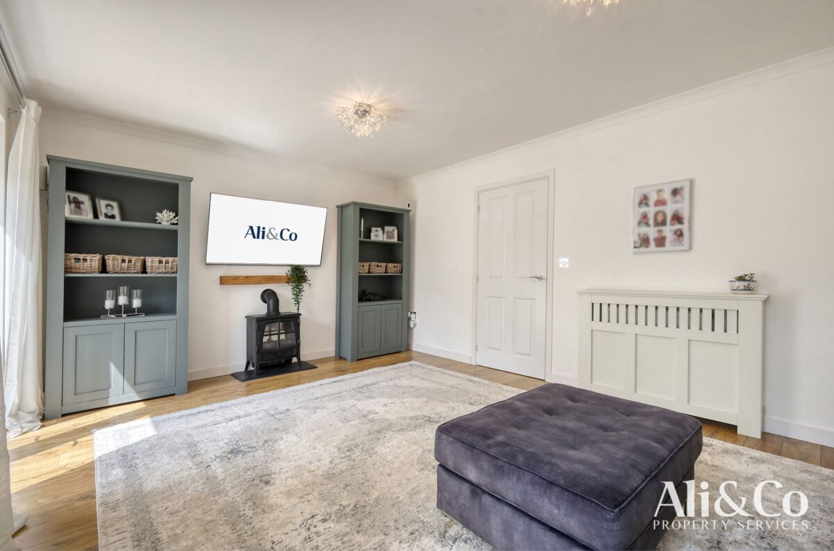 Woodside Close, Grays