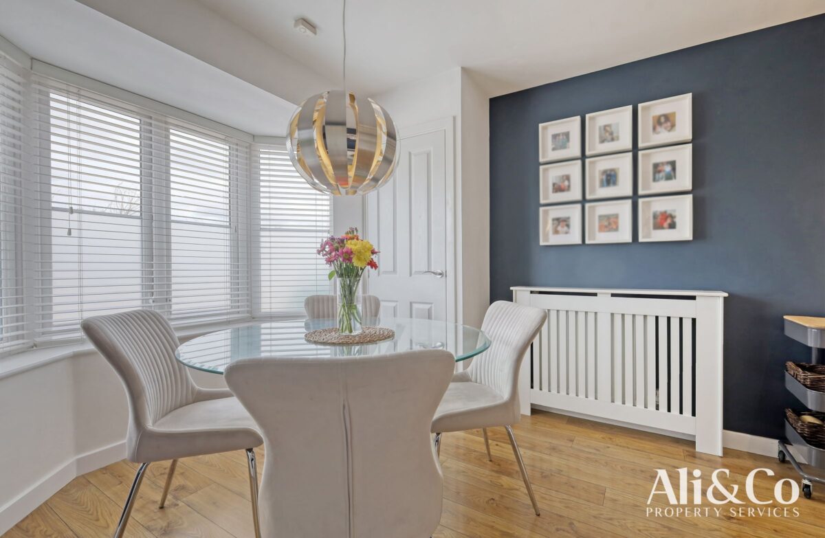 Woodside Close, Grays