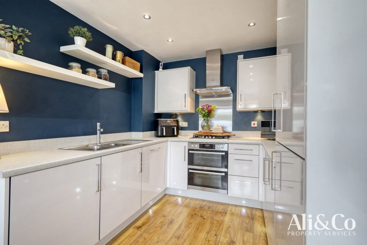 Woodside Close, Grays