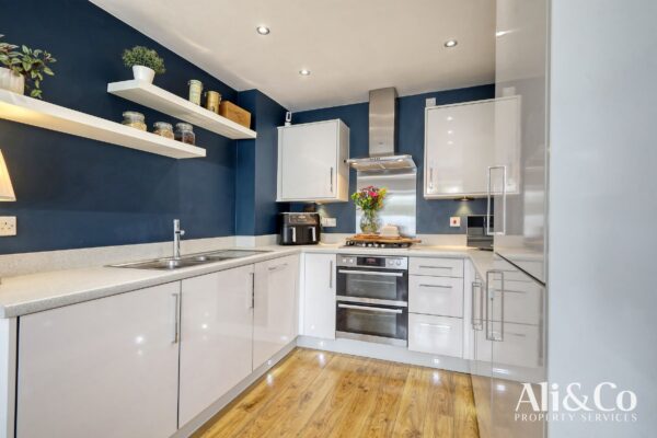 Woodside Close, Grays