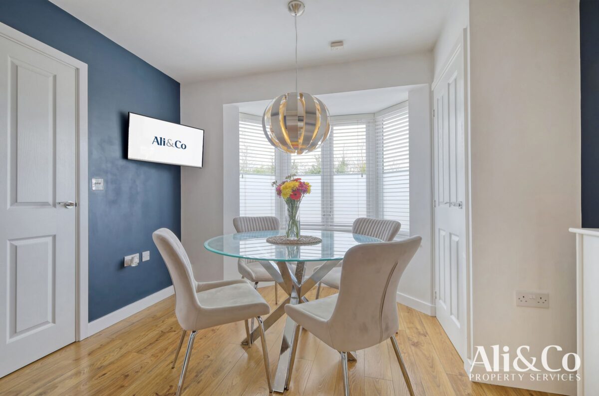 Woodside Close, Grays