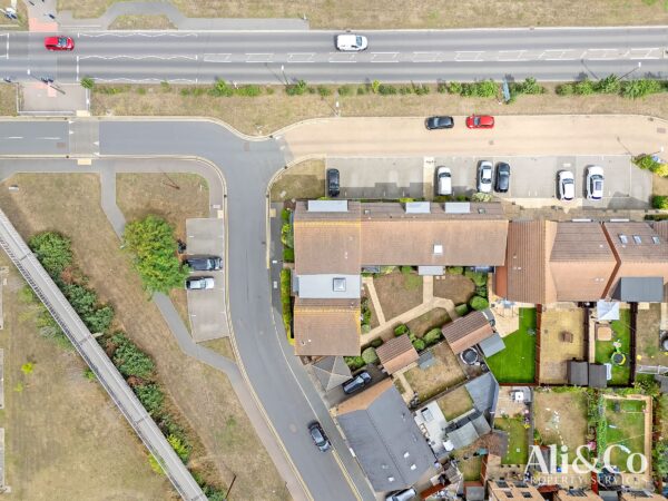 Meadow Drive , Aveley, South Ockendon