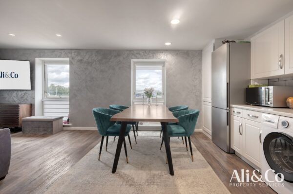 Meadow Drive , Aveley, South Ockendon