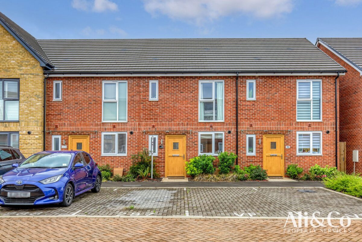 Dovestone Close, Grays