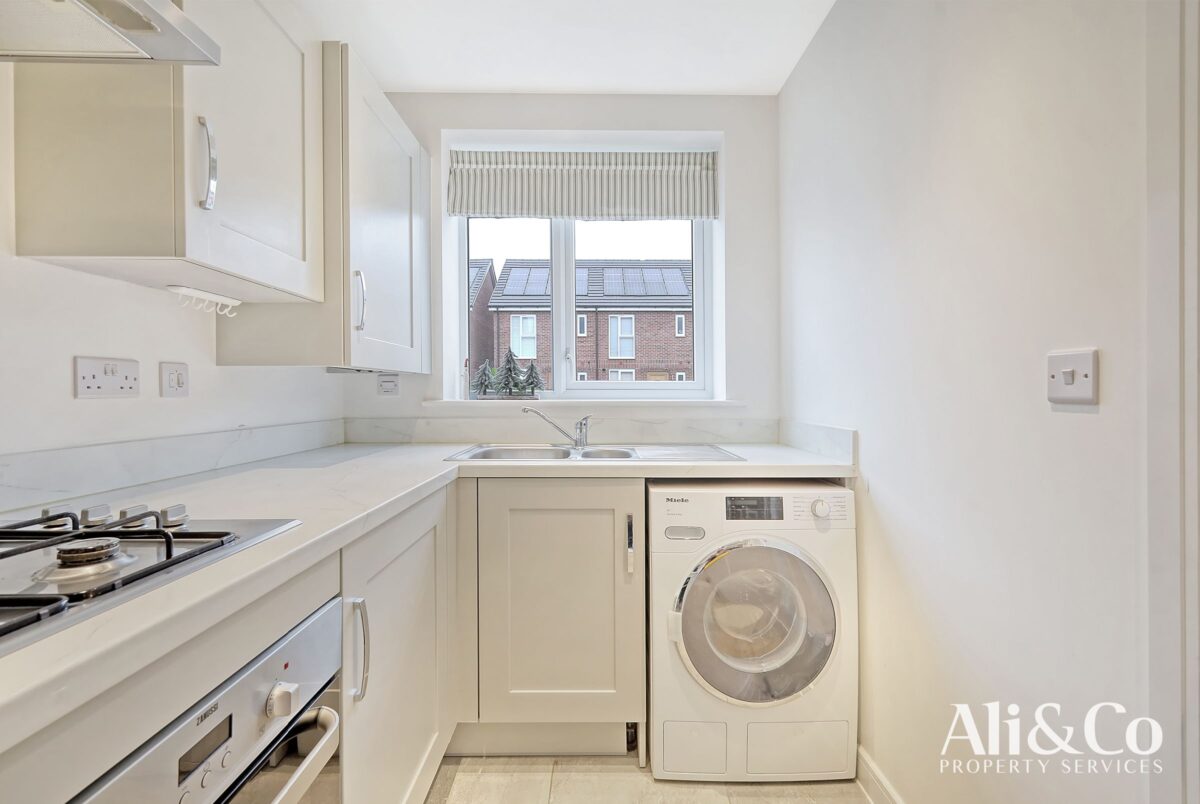 Dovestone Close, Grays