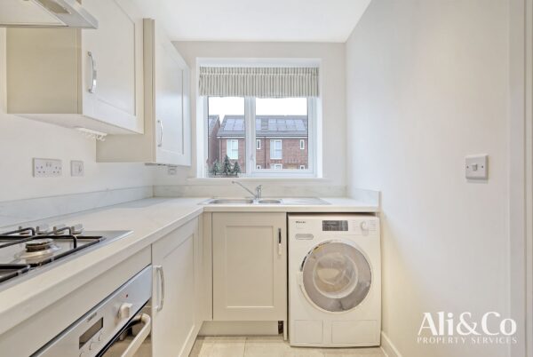 Dovestone Close, Grays