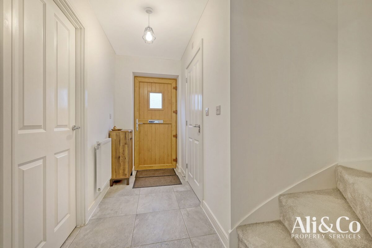 Dovestone Close, Grays