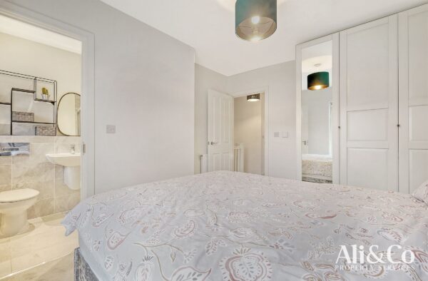 Dovestone Close, Grays