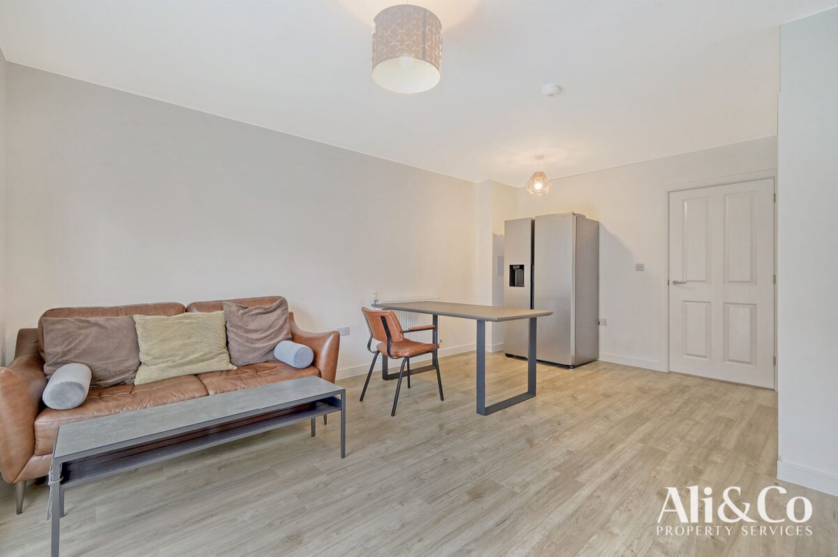 Dovestone Close, Grays