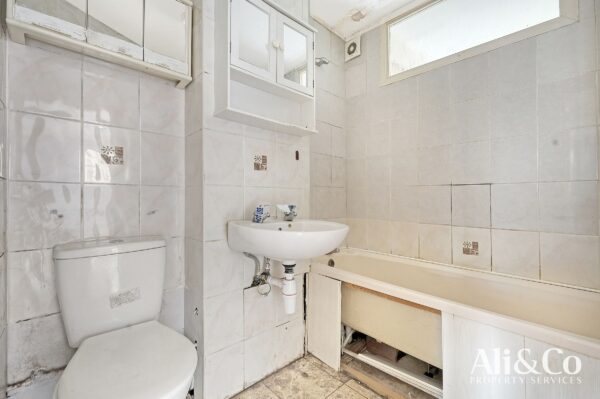 Flat , Bevile House, Grays