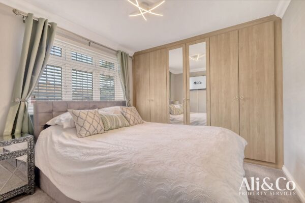 Second Avenue, Stanford-le-Hope