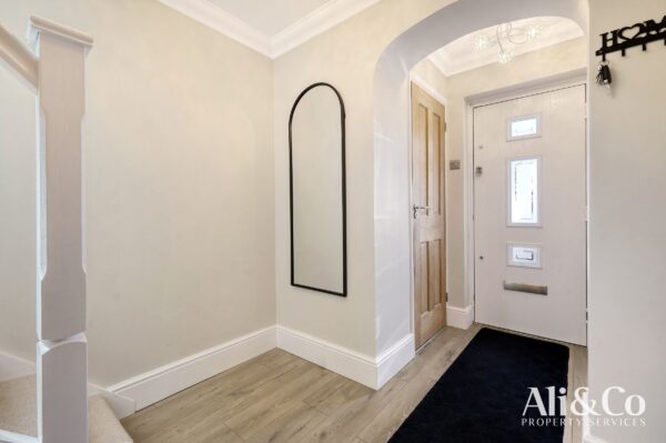 Second Avenue, Stanford-le-Hope