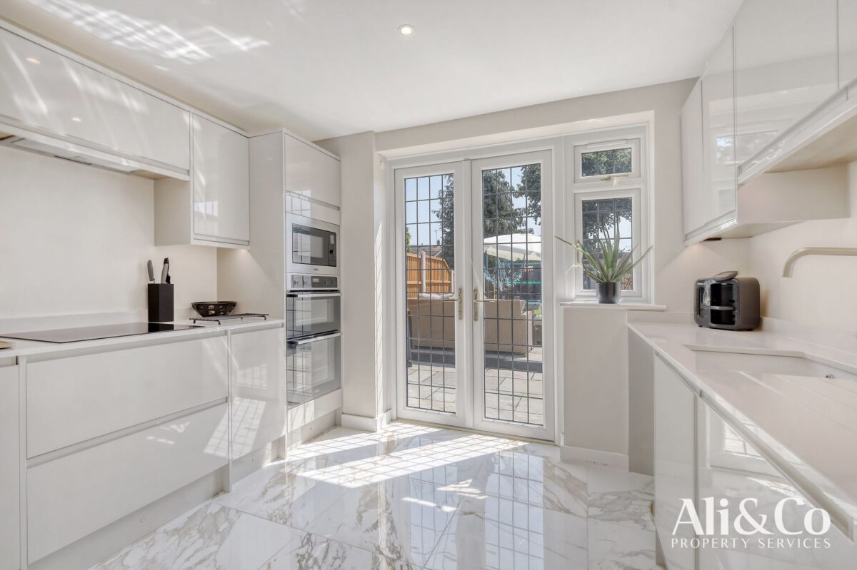 Second Avenue, Stanford-le-Hope