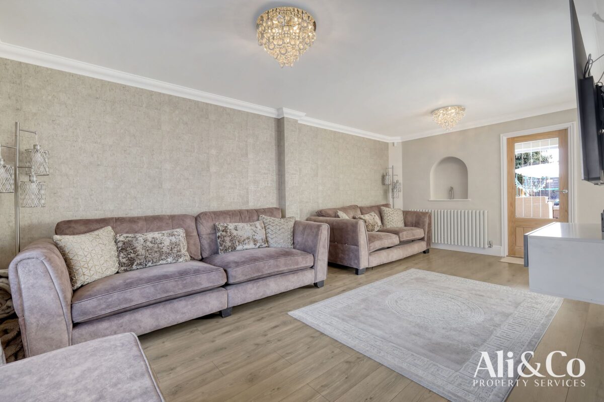 Second Avenue, Stanford-le-Hope