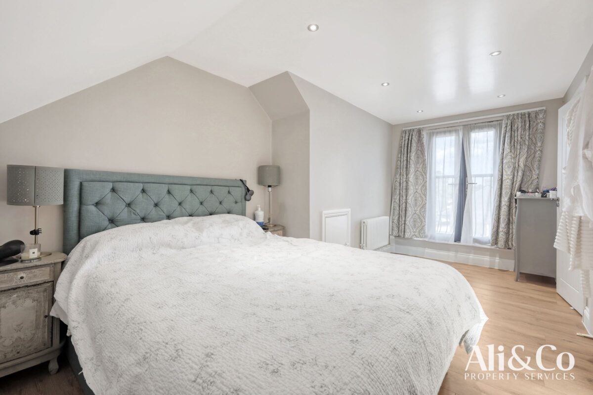 Southend Road, Grays