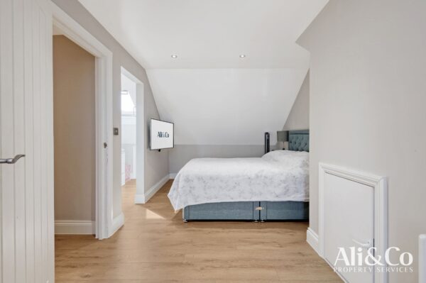 Southend Road, Grays