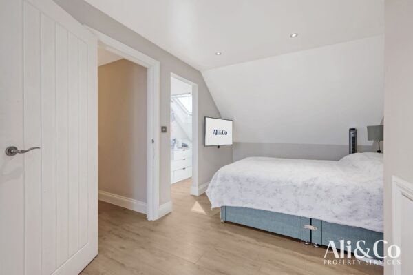 Southend Road, Grays