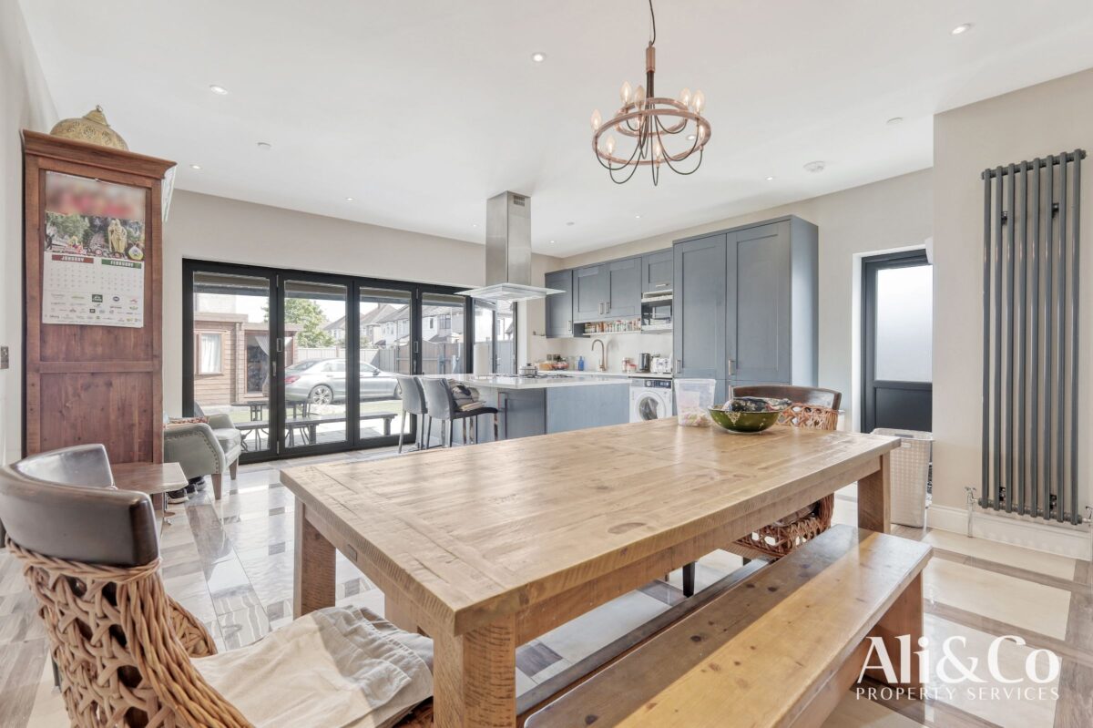 Southend Road, Grays