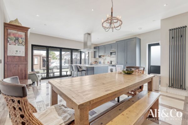 Southend Road, Grays