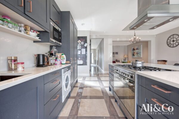 Southend Road, Grays