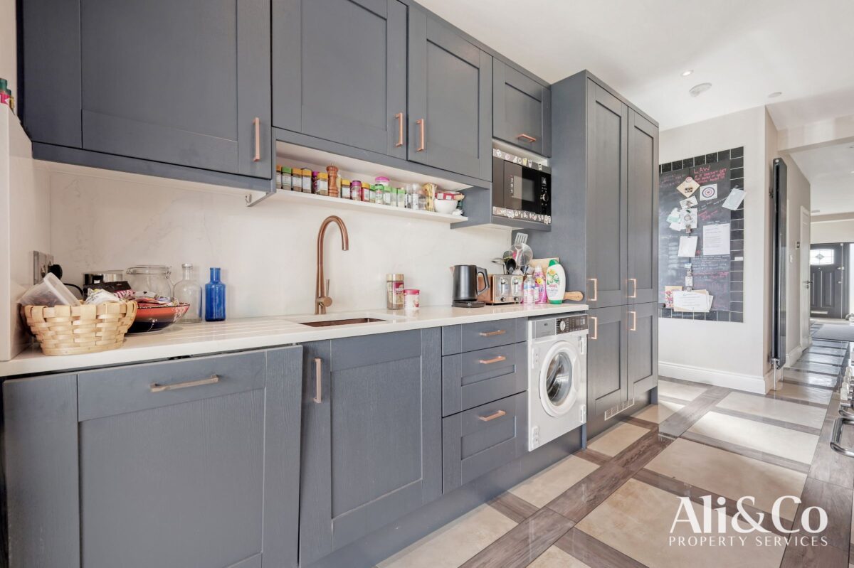 Southend Road, Grays