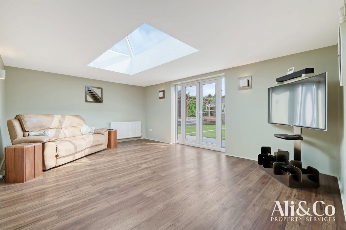 Turners Retreat, Marshfoot Road, Grays