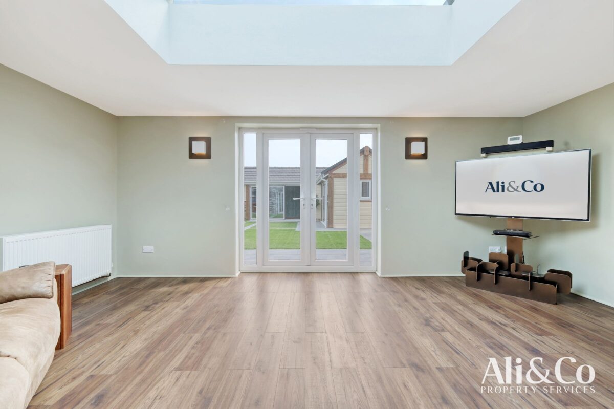 Turners Retreat, Marshfoot Road, Grays