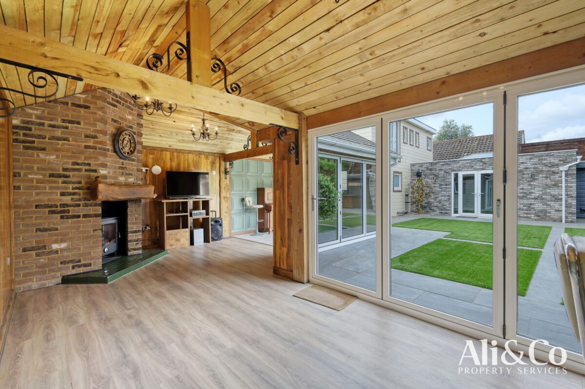 Turners Retreat, Marshfoot Road, Grays