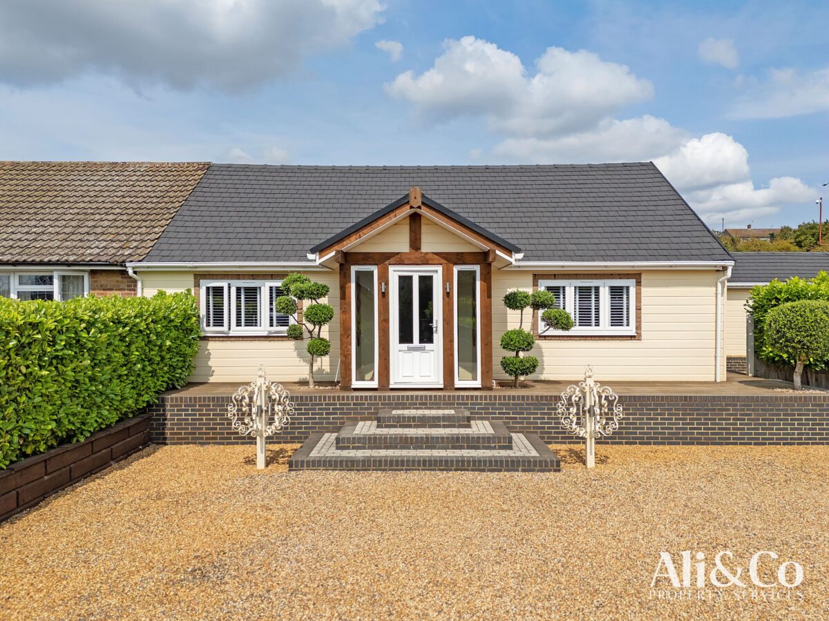 Turners Retreat, Marshfoot Road, Grays