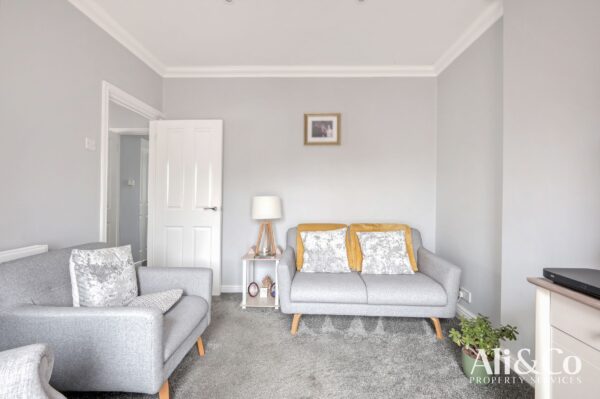 Howard Road, Upminster