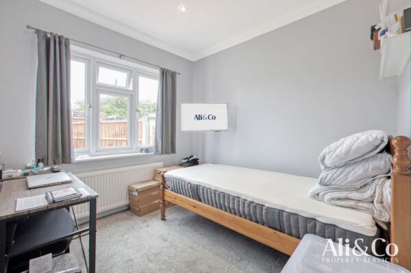 Howard Road, Upminster