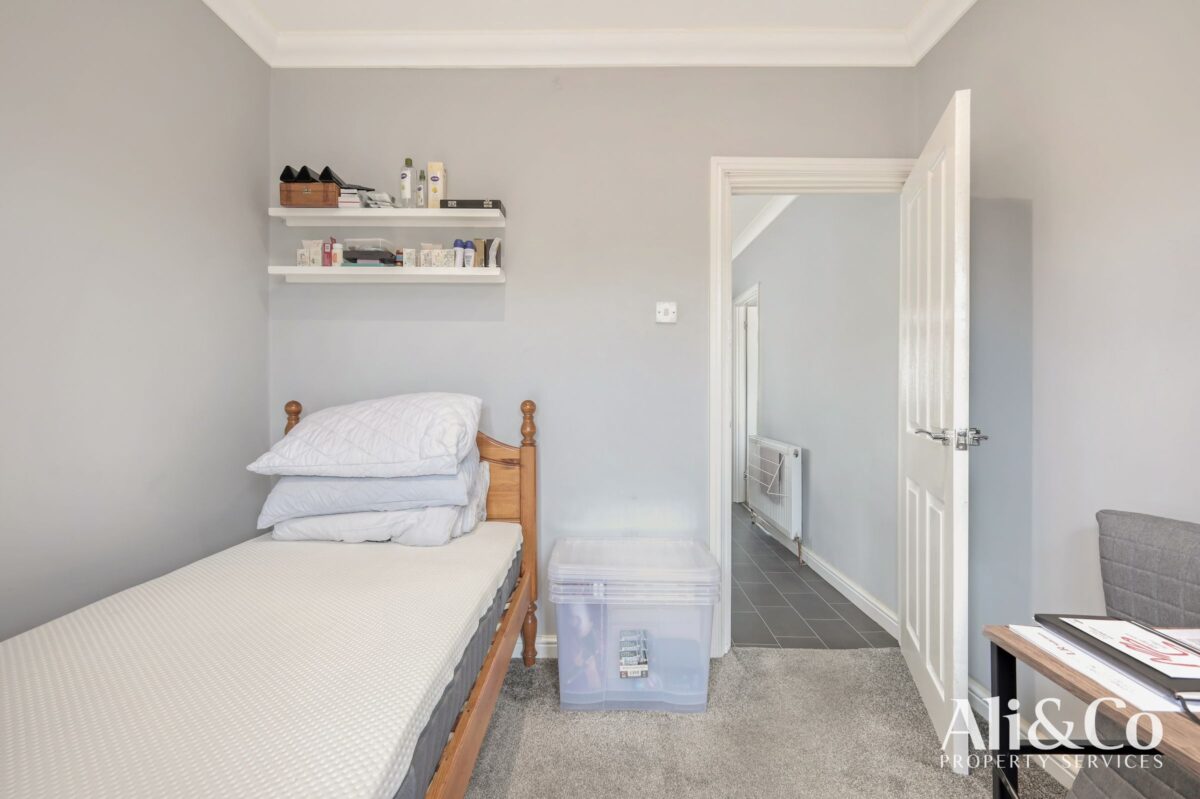 Howard Road, Upminster