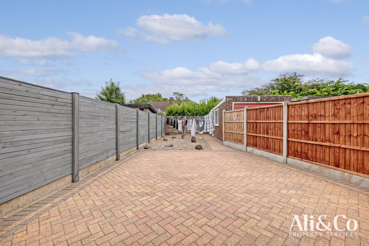 Howard Road, Upminster