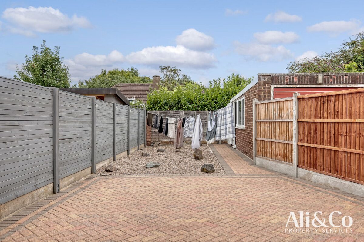 Howard Road, Upminster