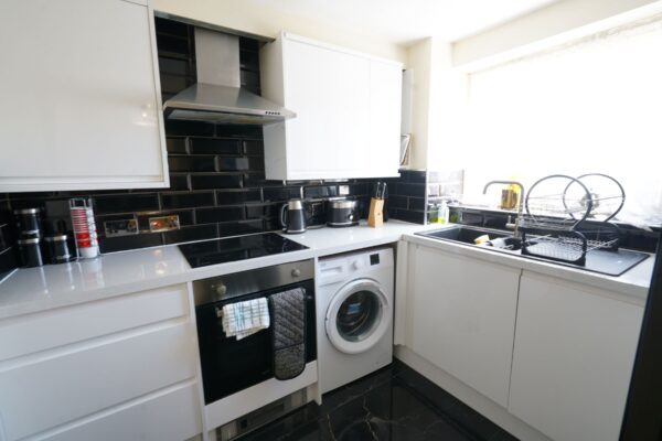 Flat , Kingfisher Heights, Hogg Lane, Grays