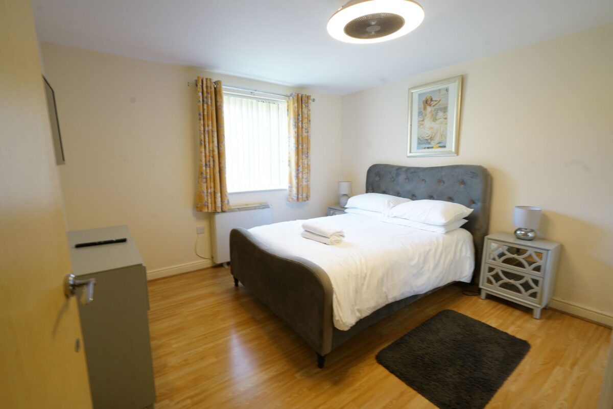 Flat , Kingfisher Heights, Hogg Lane, Grays