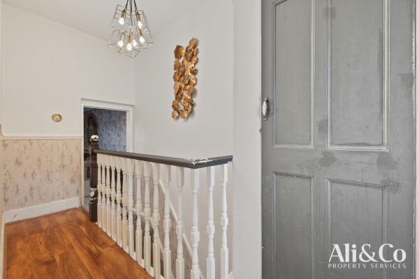 Whitehall Road, Grays